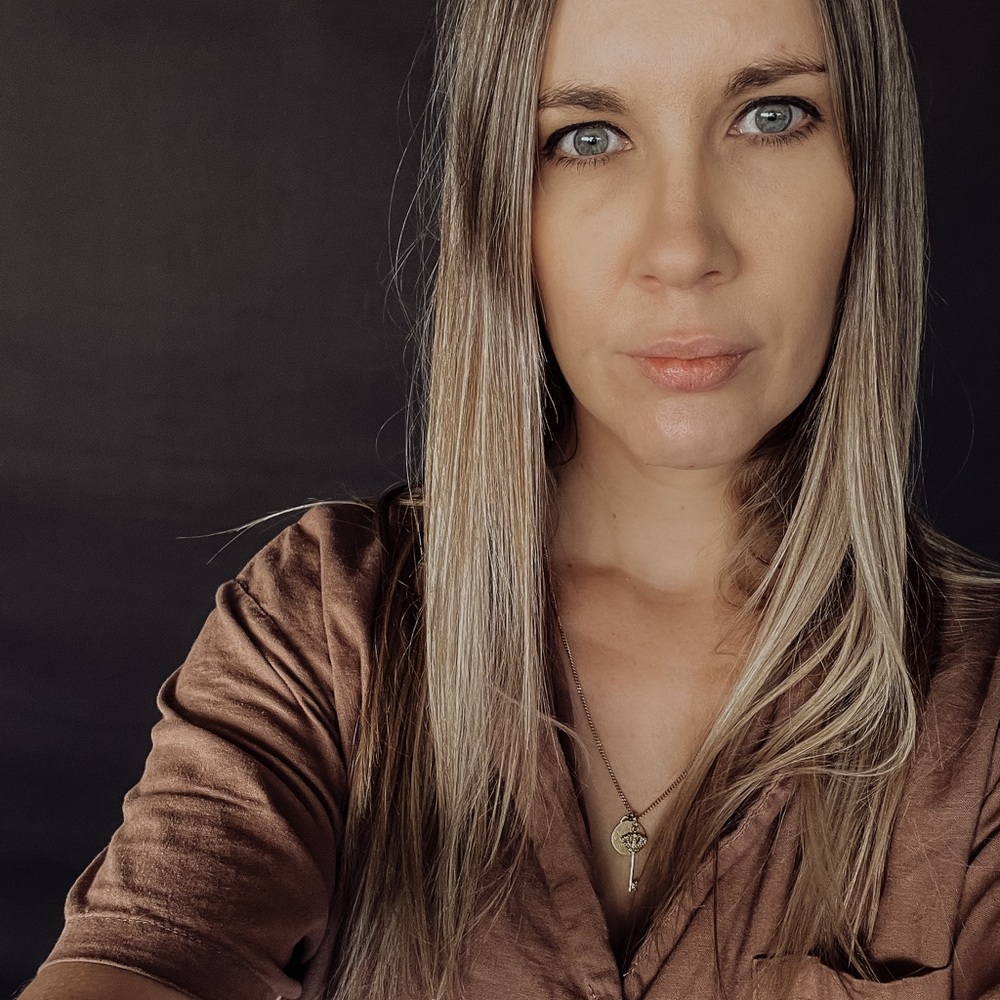 Meet your Posher, Simone